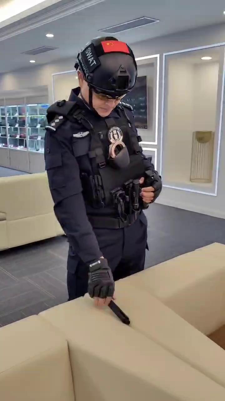 快拆式战术背心